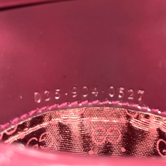 GUCCI  RARE Vintage Kiss Lock Wallet in Burgundy Color - Picture 3 of 14